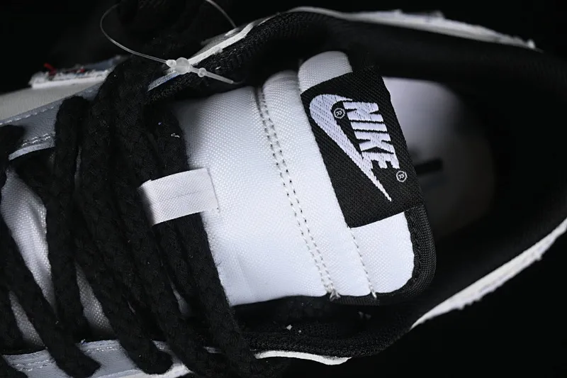 All Categories Nk SB Dunk Series Nk SB Dunk Low Low-top sneakers Nk Dunk Low Panda Prank Dream Lead Star Love Special Gift Box Low-top casual sneakers DD1391-100